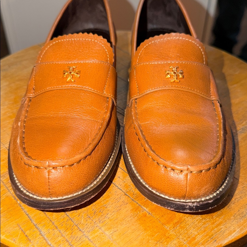 Tory Burch Classic Loafer Size 9 - Picture 5 of 11